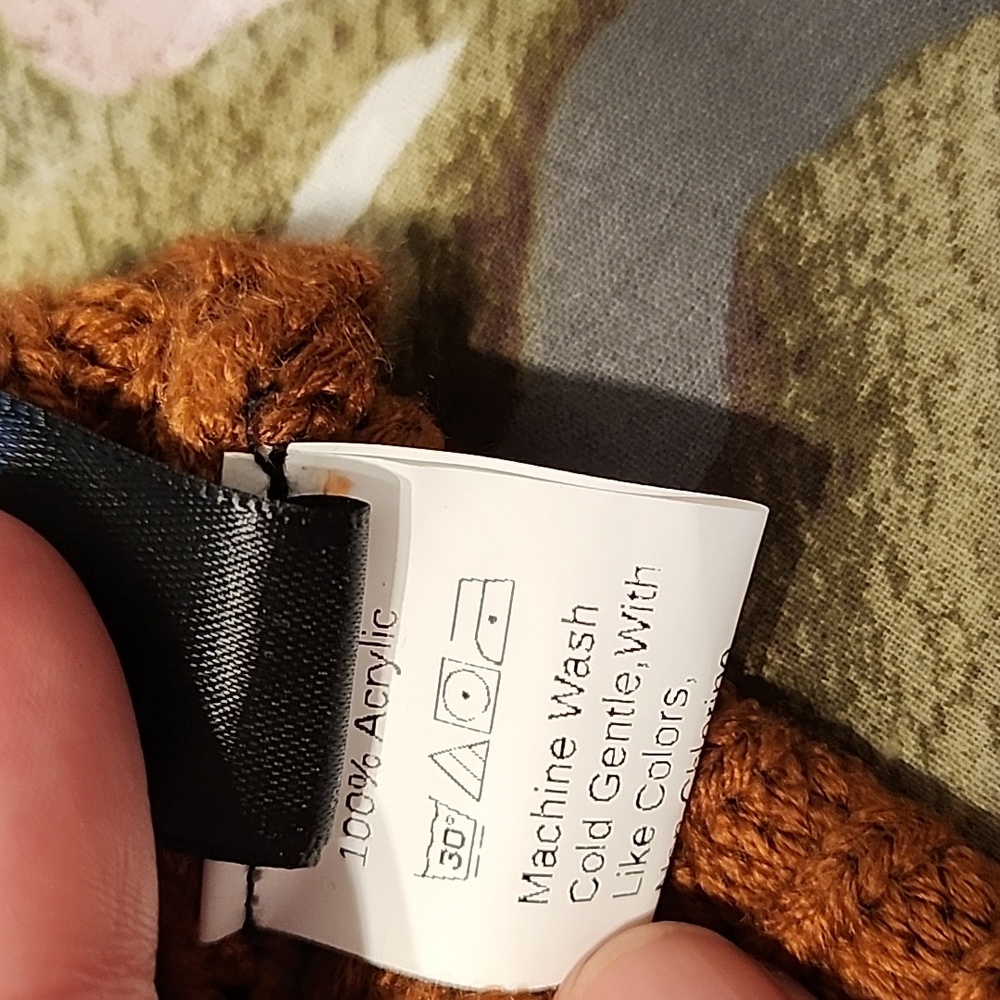 Cable Knit button down cardigan - Picture 6 of 8